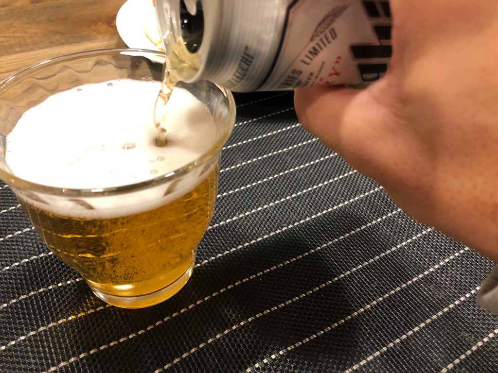 美味しいビールの注ぎ方（缶ビール編） | タニーズ 中川の酒屋放浪記